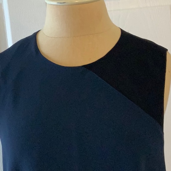Rachel by Rachel Roy- Sleeveless knit Navy and Black- M- Zip Shoulder - Picture 2 of 11